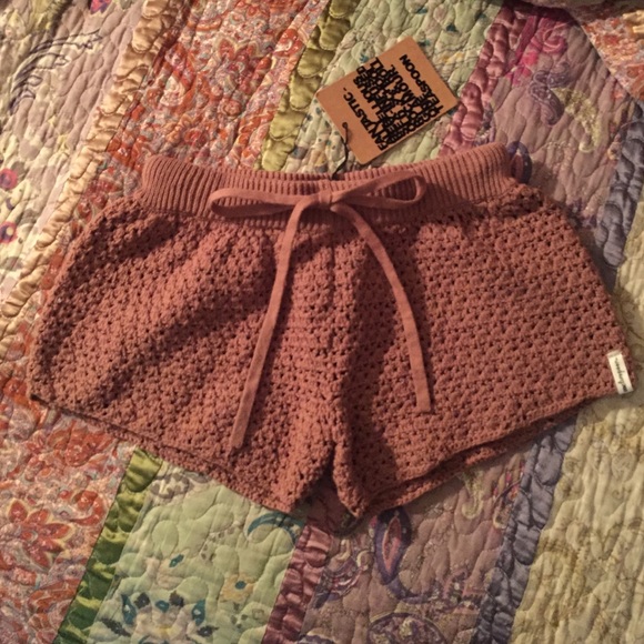 Tan crochet shorts - One Teaspoon