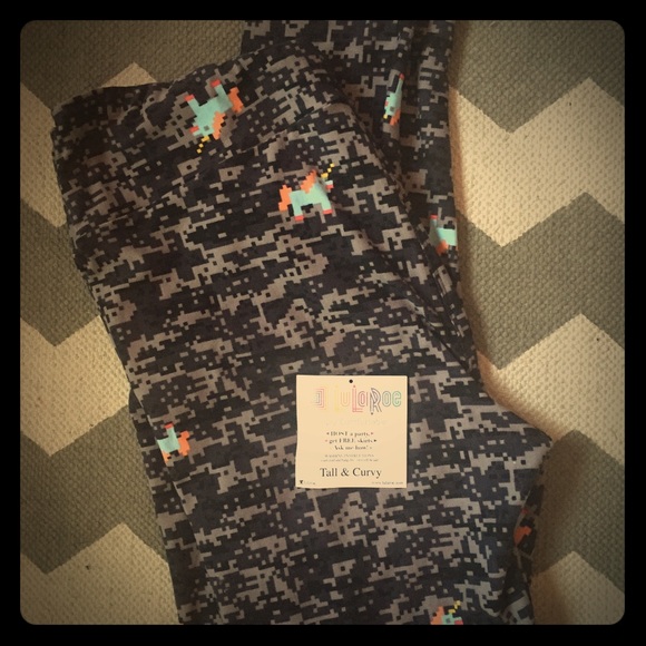 Lularoe leggings Tc 12-22 Nwt 🦄 find!