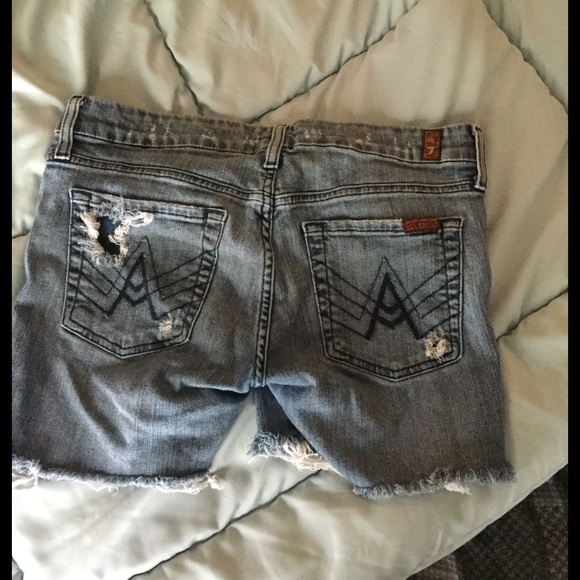 7 for all mankind shorts 👖
