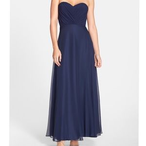 Vera Wang Strapless Shirred Sweetheart Gown