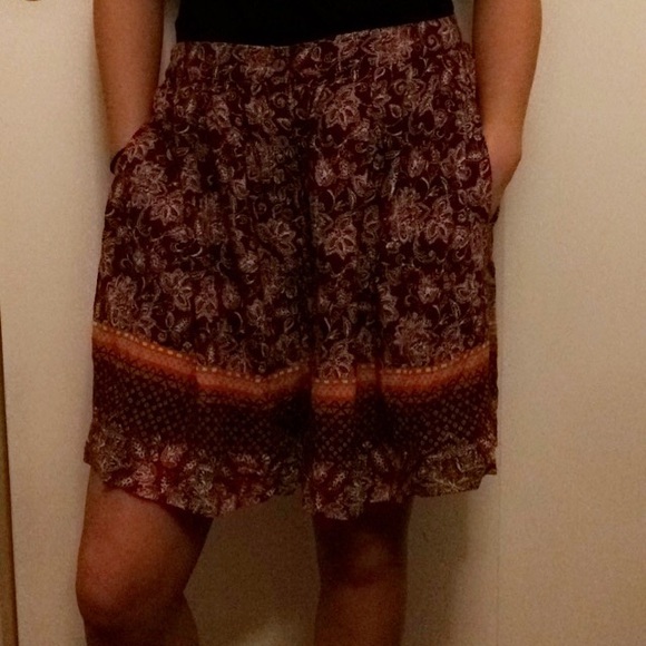 kind of floral print skirt