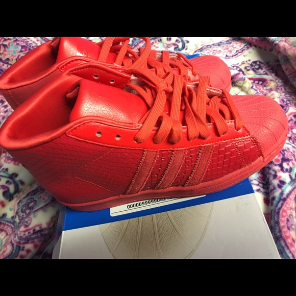 🔴🔴🔴SOLD🔴🔴🔴BRAND NEW ADIDAS - Picture 2 of 2