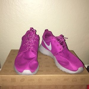 Nike Rosherun (Women's)