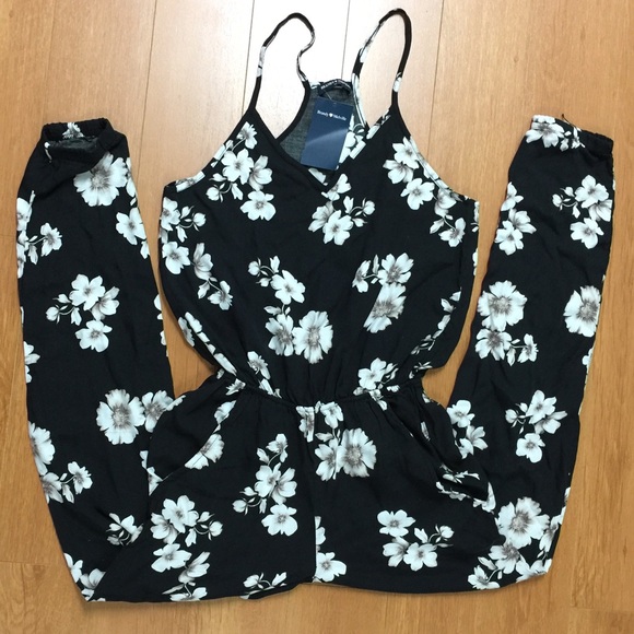 Brandy Melville Pants - Brandy Melville Black Floral Maddy Romper NWT