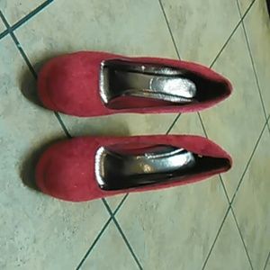 Red furry heelz