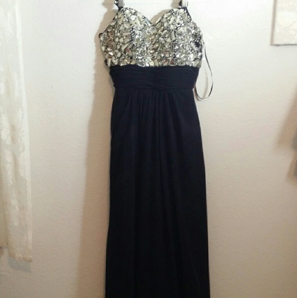 Prom Dress - Picture 2 of 4