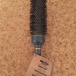 BABYLISS EXTRA LONG BARREL BRUSH