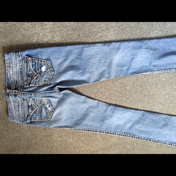 Silver jeans 26 W. 32length Mckensie slim