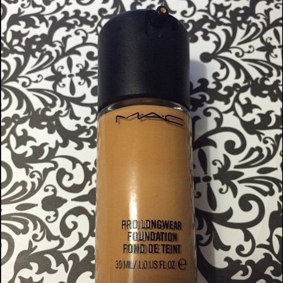 Mac Prolong Foundation NC42✨