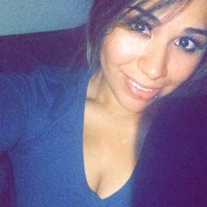 Meet your Posher, Juanita