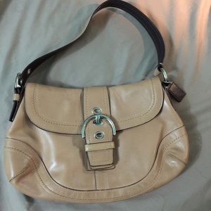 Authentic Coach Leather shoulder bag