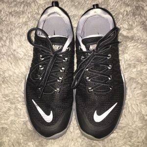 Nike Women Lunar Cross Element Training Shoes 7.5