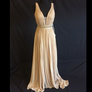 Sherri Hill size 6 nude chiffon dress. New.