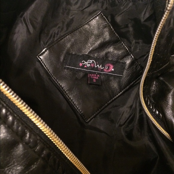 Jacket - Picture 3 of 4