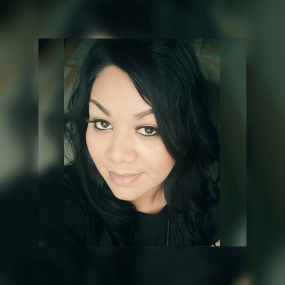 Meet your Posher, Veronica