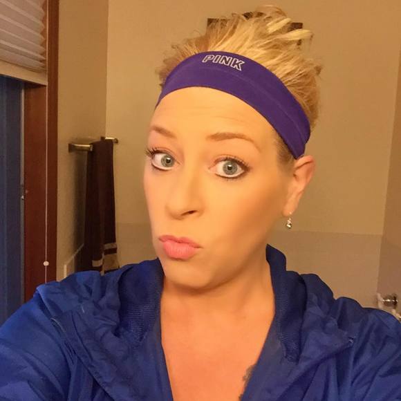 Meet your Posher, Jodie - Picture 1 of 1