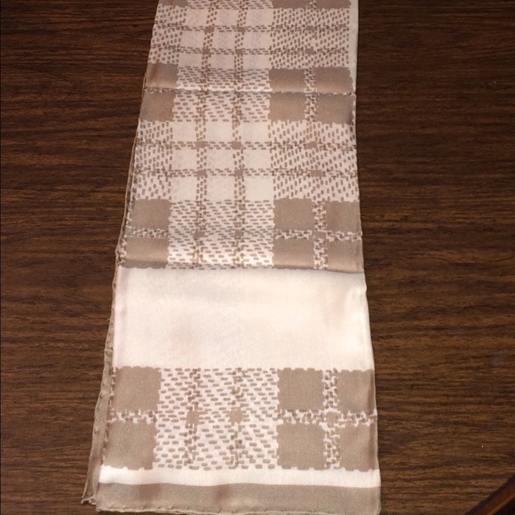 Tan and white handkerchief scarf