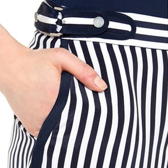 Diane Von Furstenberg silk shorts - Picture 4 of 4