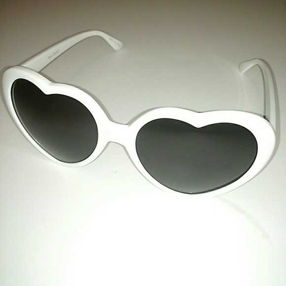 ME Accessories - Heart Shaped Sunglasses ME Accessories - Heart Shaped Sunglasses