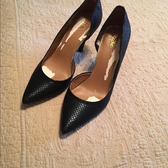 Black shoes