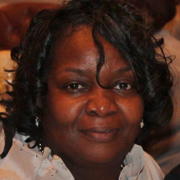 Meet your Posher, Debra - Picture 1 of 1