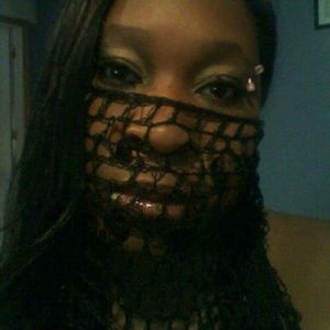 Meet your Posher, Jasmynne