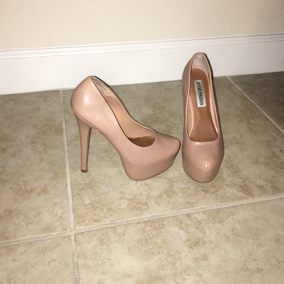 My closet is filled with nude pumps!