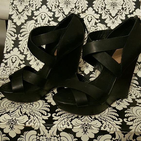 True Religion Black Strappy  Wedges  Size 8M