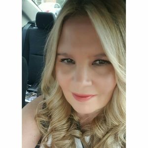 Meet your Posher, Nikki