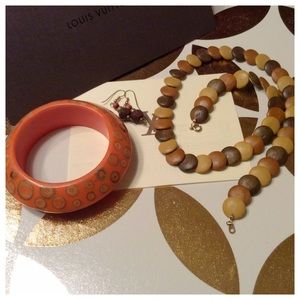 Wooden disc necklace, earrings and bracelet bundle
