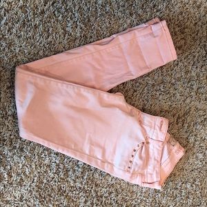 Cute peach pants!! Perfect for spring!!!