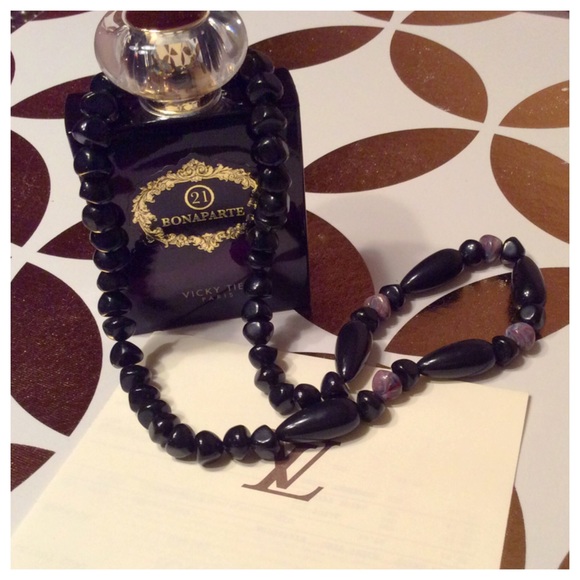 Black and purple vintage beaded necklace