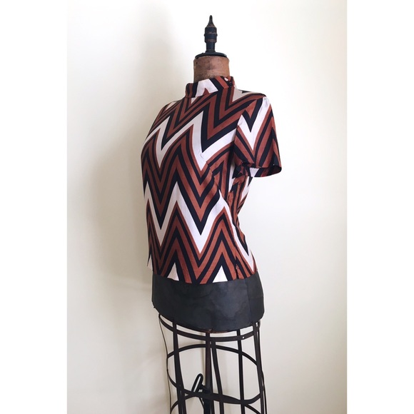 Vintage 1960s silk chevron blouse - Picture 2 of 4
