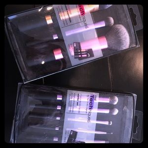 💋💗 Real Techniques Make Up Brushes 2 sets 💗💋