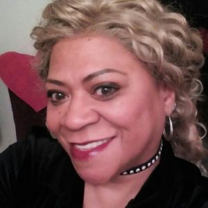 Meet your Posher, Marcia