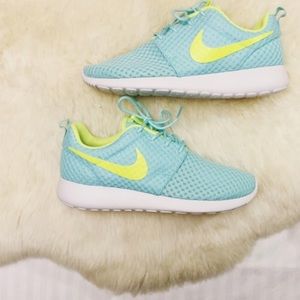 Nike teal Roshe One BR sneakers