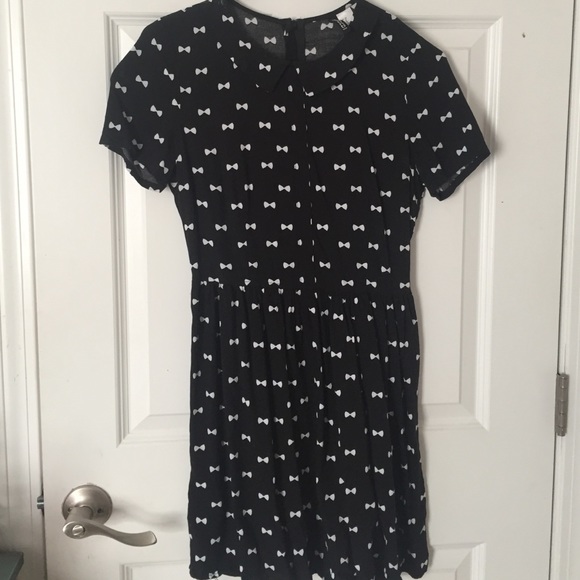 Bow dress😊