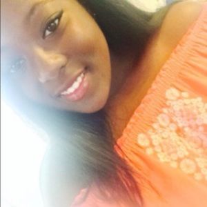 Meet your Posher, Cheriline