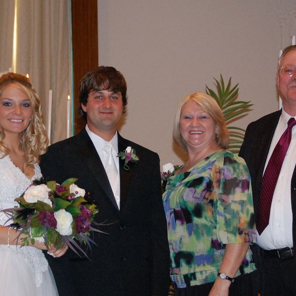 Meet your Posher, Lois