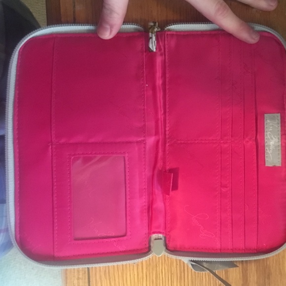 Wallet - Picture 2 of 3