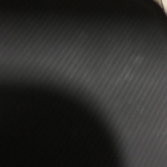 Meet your Posher, Claudia - Picture 1 of 2