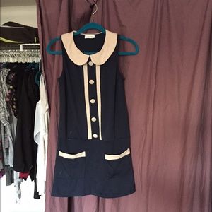 Button sleeveless dress