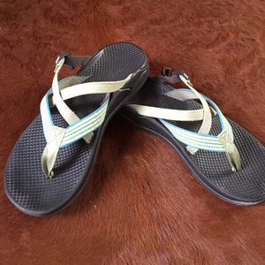 Chaco hipthong flips