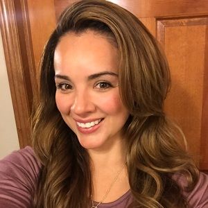 Meet your Posher, Monica