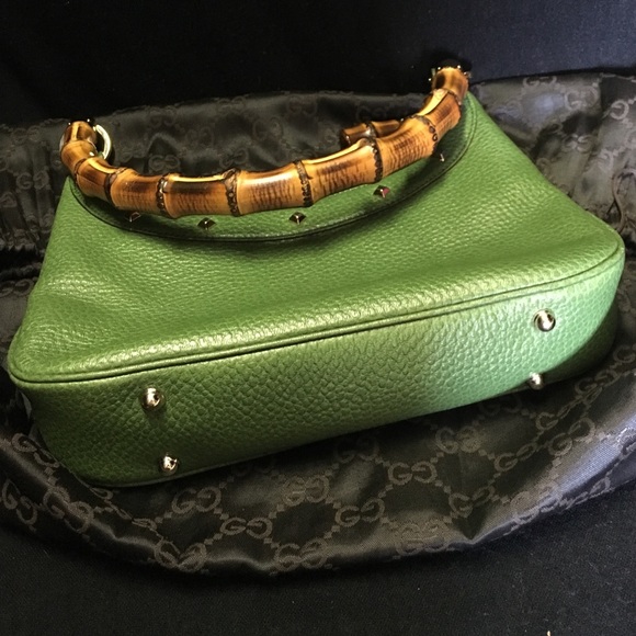 Authentic Gucci green bamboo handle handbag - Picture 2 of 4