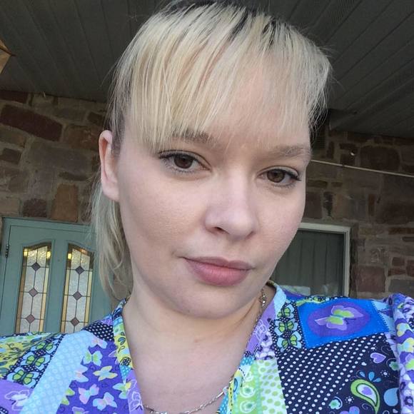 Meet your Posher, Stefanie - Picture 1 of 1