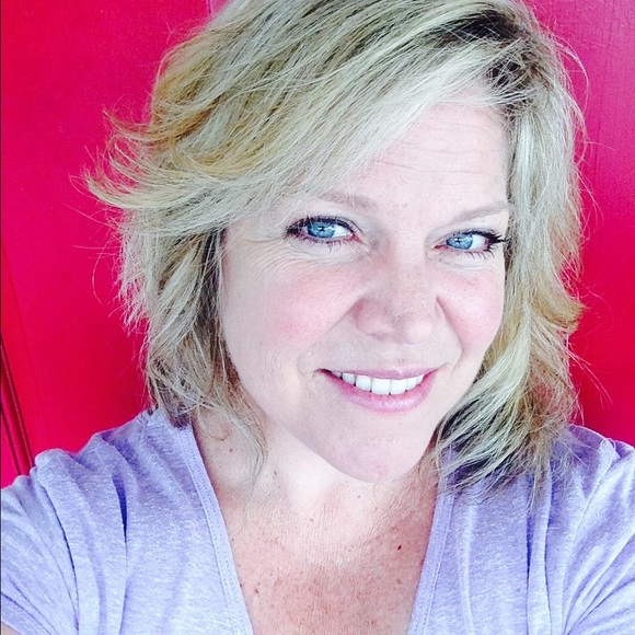 Meet your Posher, Joni - Picture 1 of 1