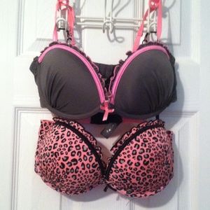 ❗️ (2) push up bras, size 36C
