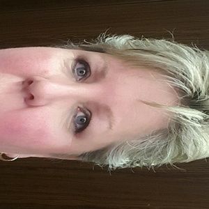 Meet your Posher, Stacy