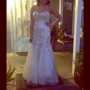 White & Gild Mermaid Prom Gown